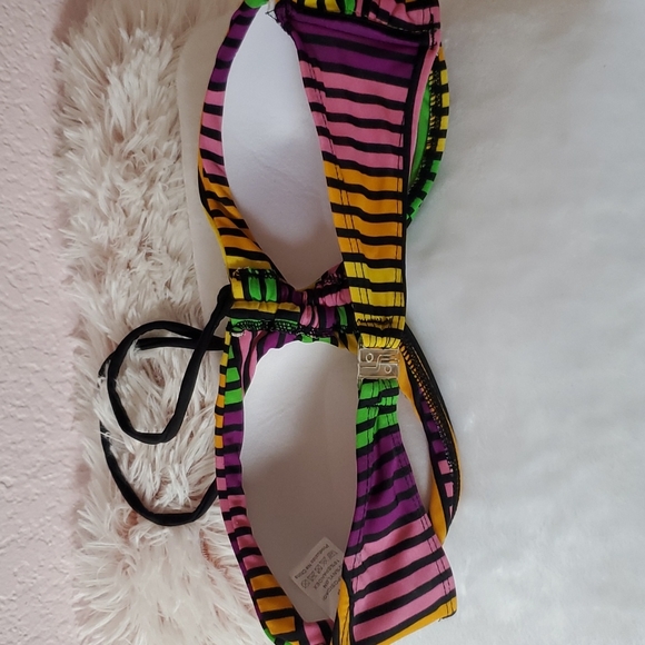 Linor Bikini Top - Picture 2 of 3